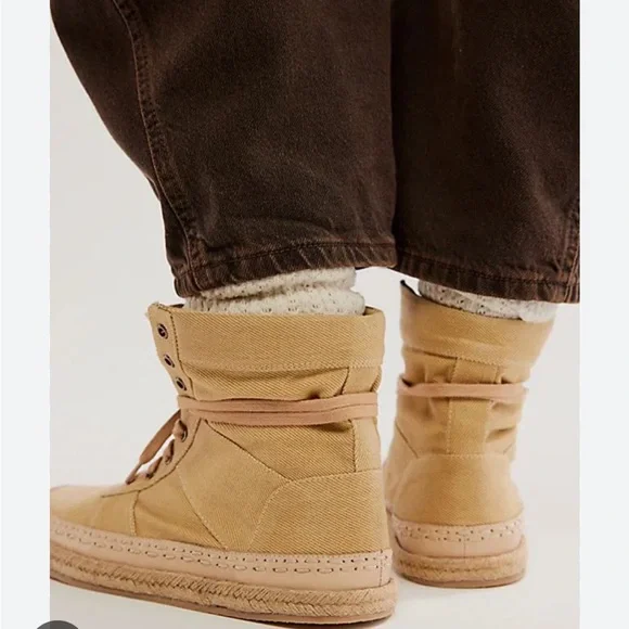 New Free People Menorca Lace Boots - Picture 2 of 3